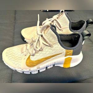 Nike Metcon women’s athletic sneaker-Size 10